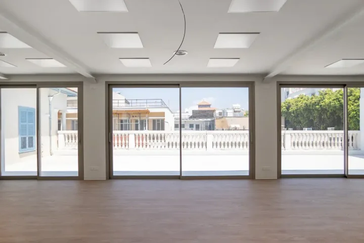 Office 130 m² for rent in Limassol, Historical Center
