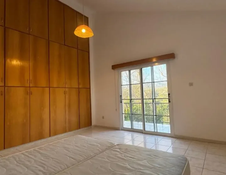 Detached house for rent 600 m² in Limassol, Pyrgos Lemesou