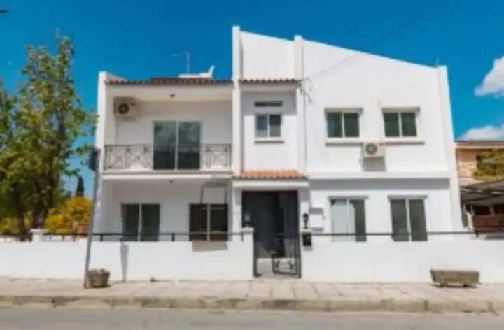4-bedroom villa for rent 200 m² in Nicosia, Latsia - Archangelos Michail