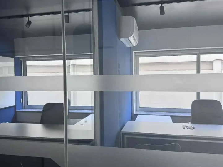 Office 216 m² for rent in Limassol, Limassol Marina