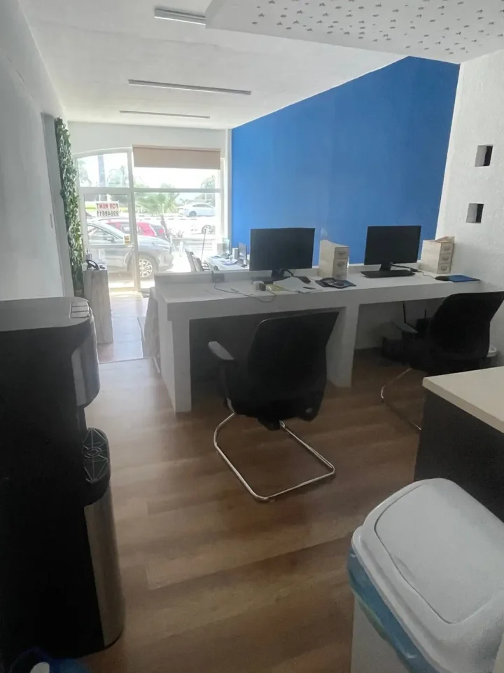 Office 70 m² for rent in Limassol, Parekklisia Tourist Area