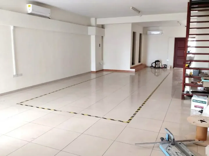 Trading area 180 m² for rent in Paphos, Paphos - Anavargos
