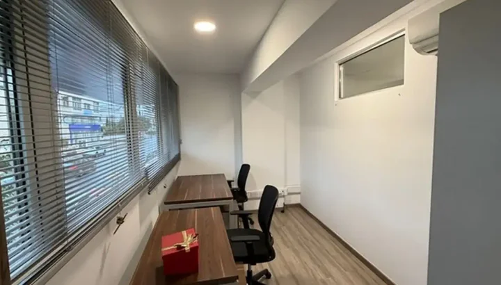 Office 150 m² for rent in Limassol, Limassol - Agia Zoni