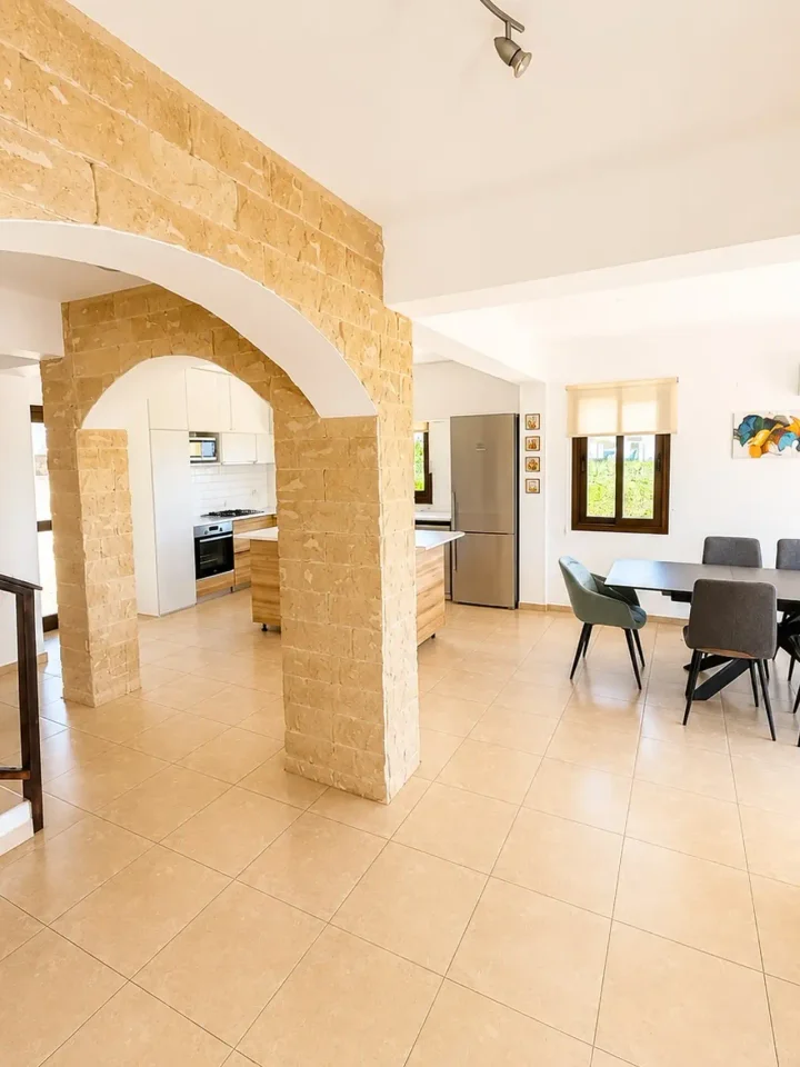 Detached house for rent 200 m² in Paphos, Pegeia