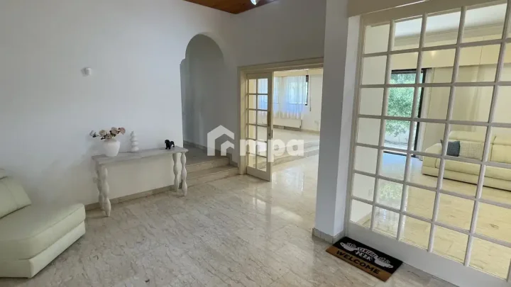 Отдельный дом в аренду 350 м² в Nicosia, Strovolos - Stavros