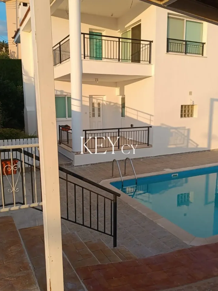 Отдельный дом в аренду 200 м² в Paphos, Tala