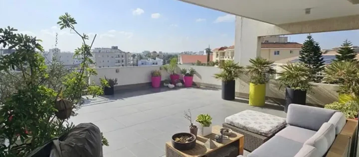 Penthouse for rent 228 m² in Nicosia, Egkomi