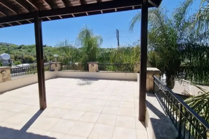 3-bedroom detached house for rent 200 m² in Paphos, Choulou