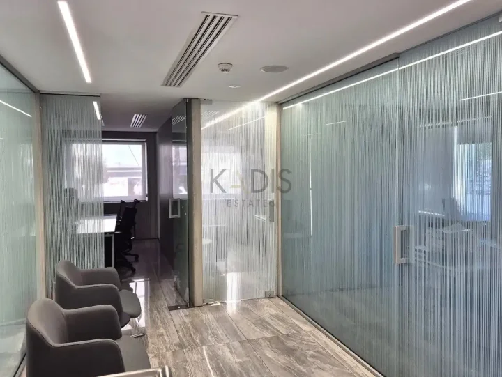Office 300 m² for rent in Limassol, Polemidia - Agios Nikolaos