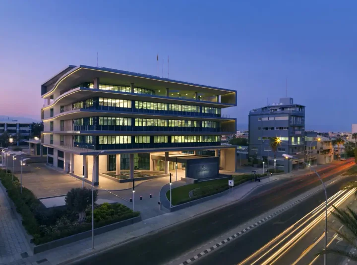 Office 583 m² for rent in Limassol, Limassol - Omonia