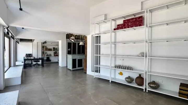 Office 140 m² for rent in Limassol, Limassol - Agia Zoni
