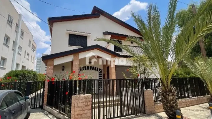 Отдельный дом в аренду 350 м² в Nicosia, Strovolos - Stavros