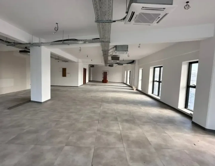 Офис 300 м² в аренду в Limassol, Germasogeia Tourist Area