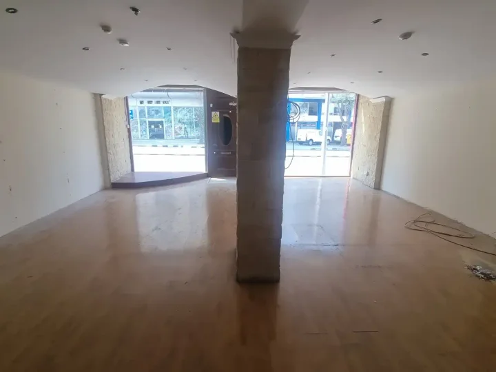 Trading area 160 m² for rent in Nicosia, Nicosia - Lykabittos