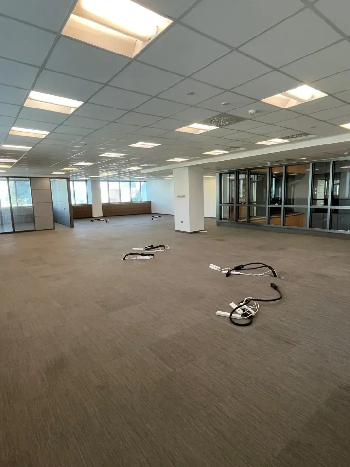 Office 583 m² for rent in Limassol, Limassol - Omonia