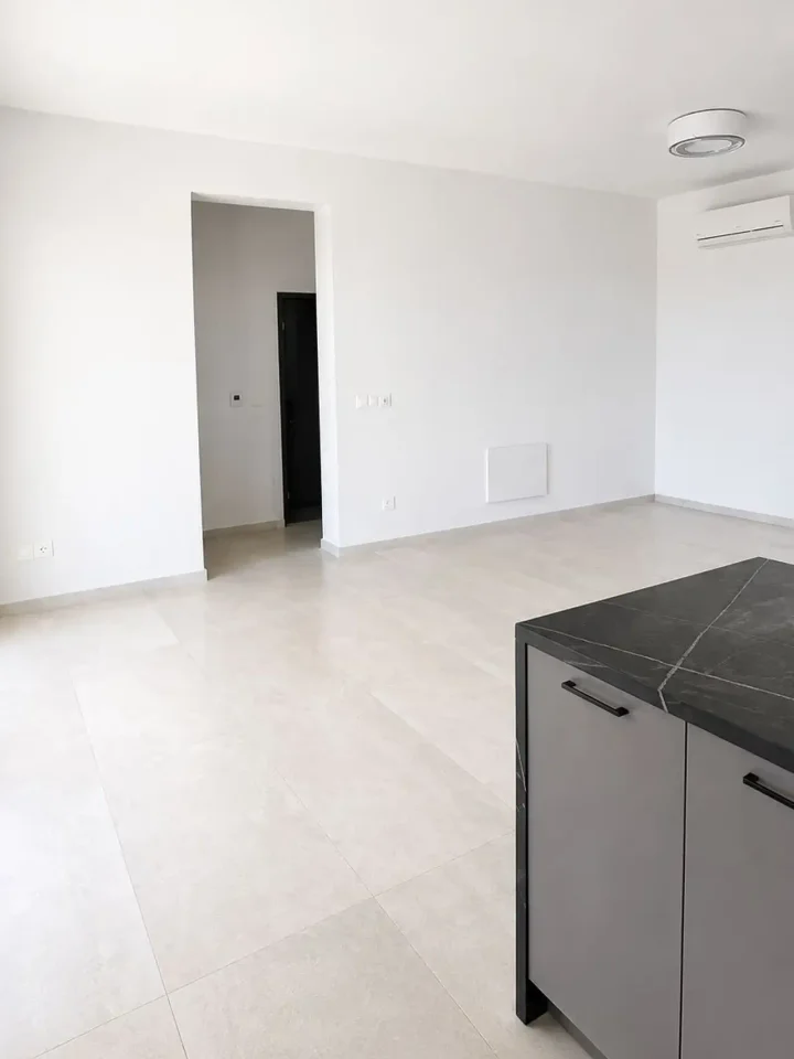2-спальная апартаменты в аренду 90 м² в Limassol, Germasogeia
