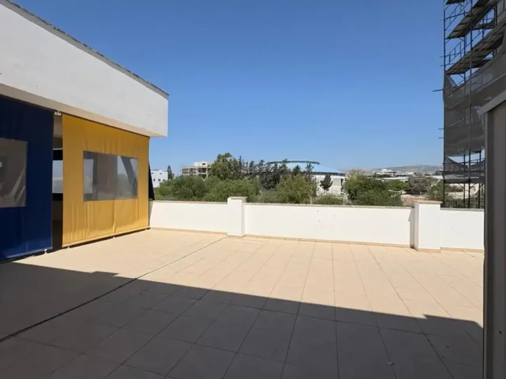 Office 380 m² for rent in Limassol, Limassol - Linopetra