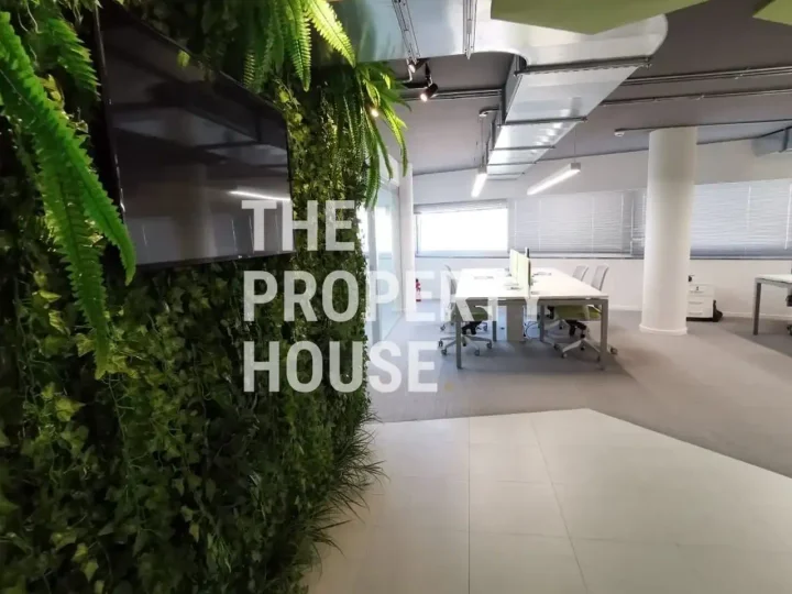 Office 400 m² for rent in Limassol, Historical Center