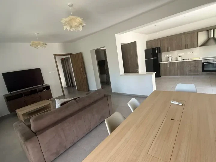 3-bedroom apartments for rent 180 m² in Limassol, Potamos Germasogeias