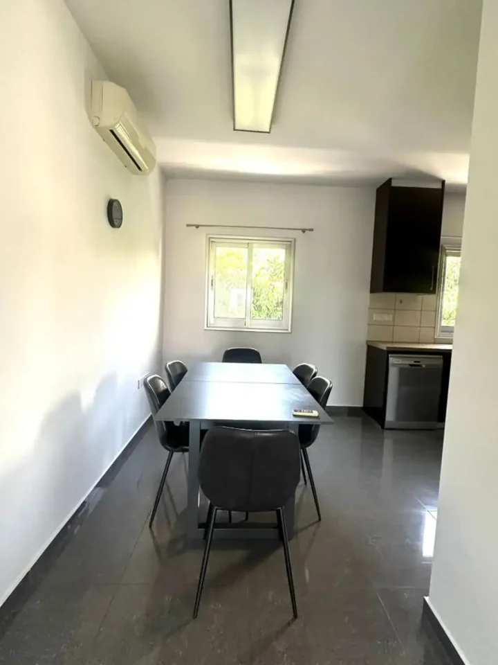 Апартаменты в аренду 130 м² в Limassol, Limassol - Kapsalos