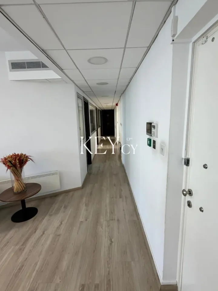 Офис 150 м² в аренду в Limassol, Limassol - Agia Zoni