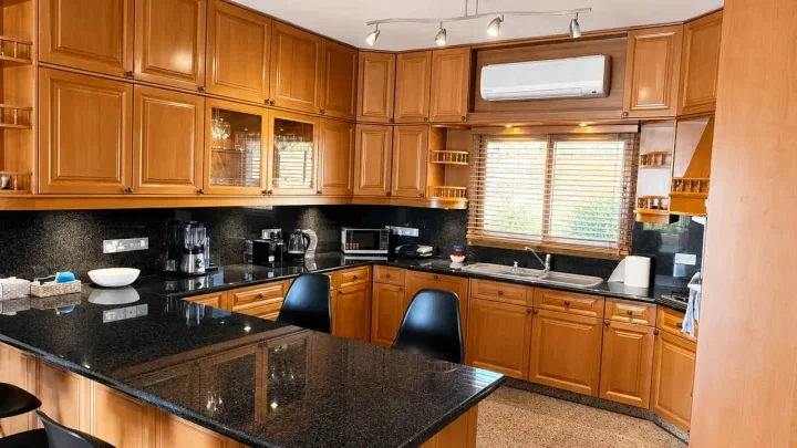 Detached house for rent 180 m² in Limassol, Apesia