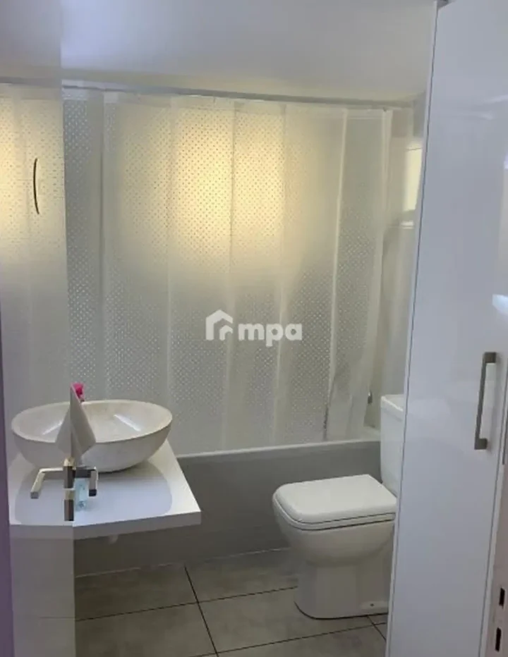 Офис 100 м² в аренду в Nicosia, Nicosia - Lykabittos