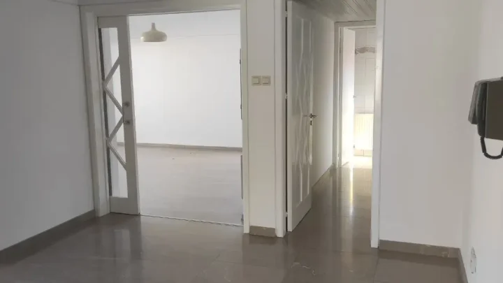 4-bedroom apartments for rent 207 m² in Nicosia, Nicosia - Lykabittos