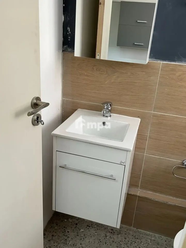Εμπορική περιοχή 49 μ² προς ενοικίαση στην τοποθεσία Nicosia, Nicosia - Lykabittos