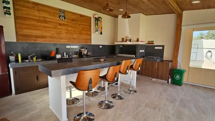 Отдельный дом в аренду 760 м² в Limassol, Souni