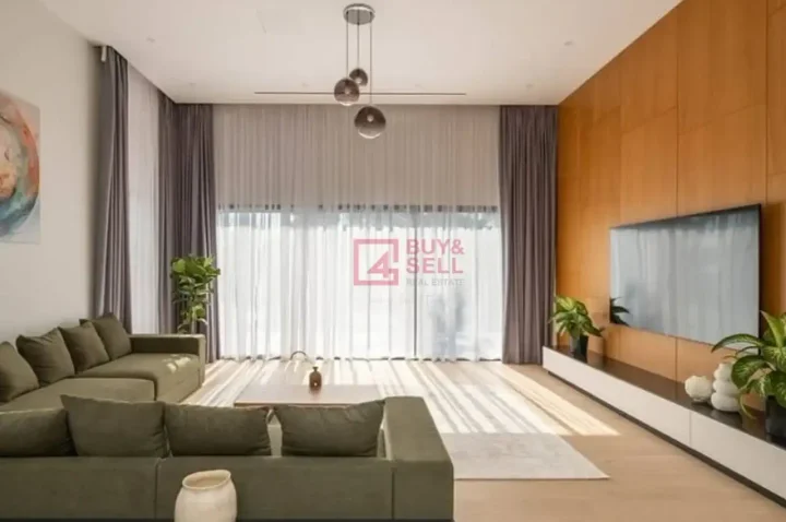 6+ bedroom villa for rent 800 m² in Limassol, Souni