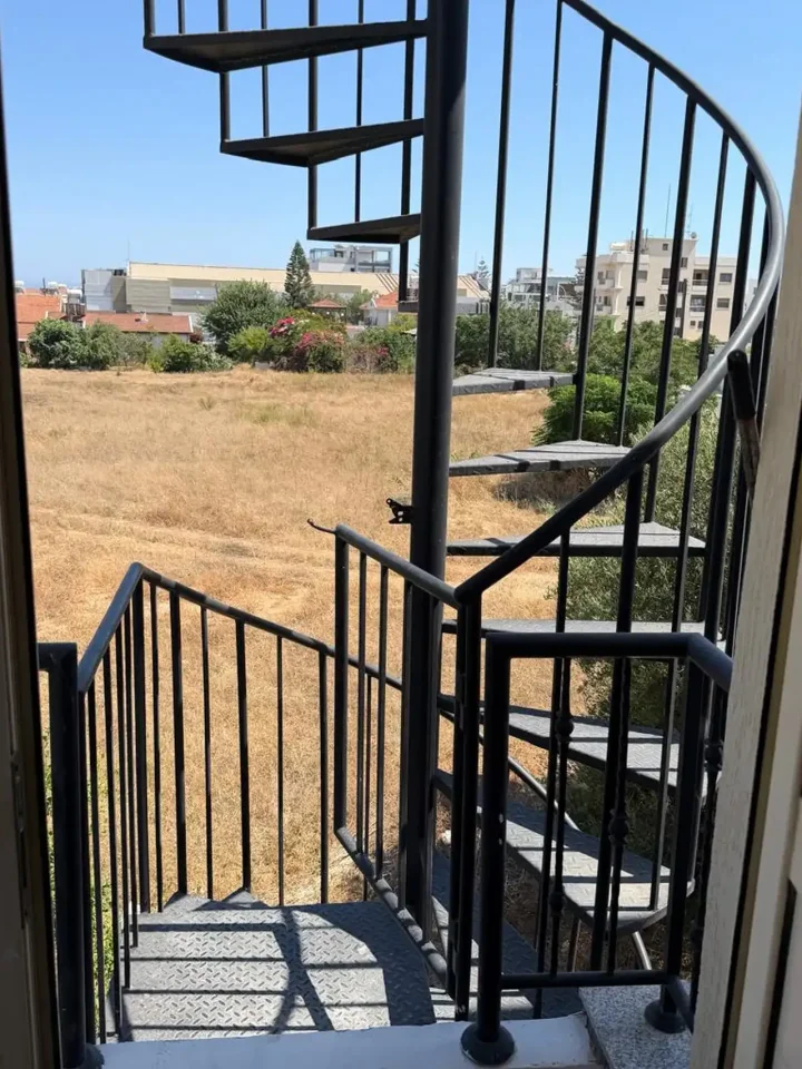 Studio for rent 25 m² in Limassol, Limassol - Zakaki