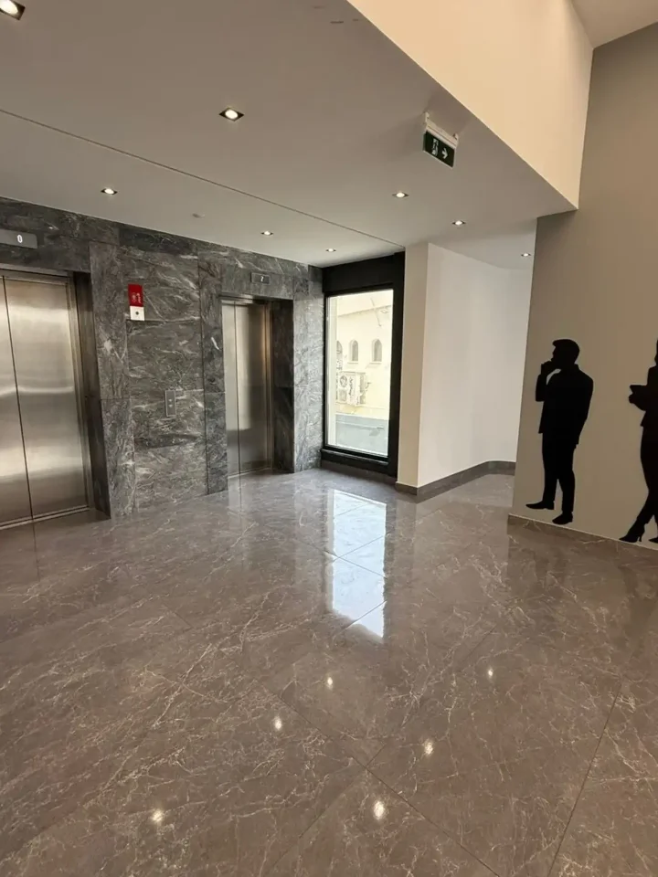Office 500 m² for rent in Limassol, Limassol - Agios Nicolaos