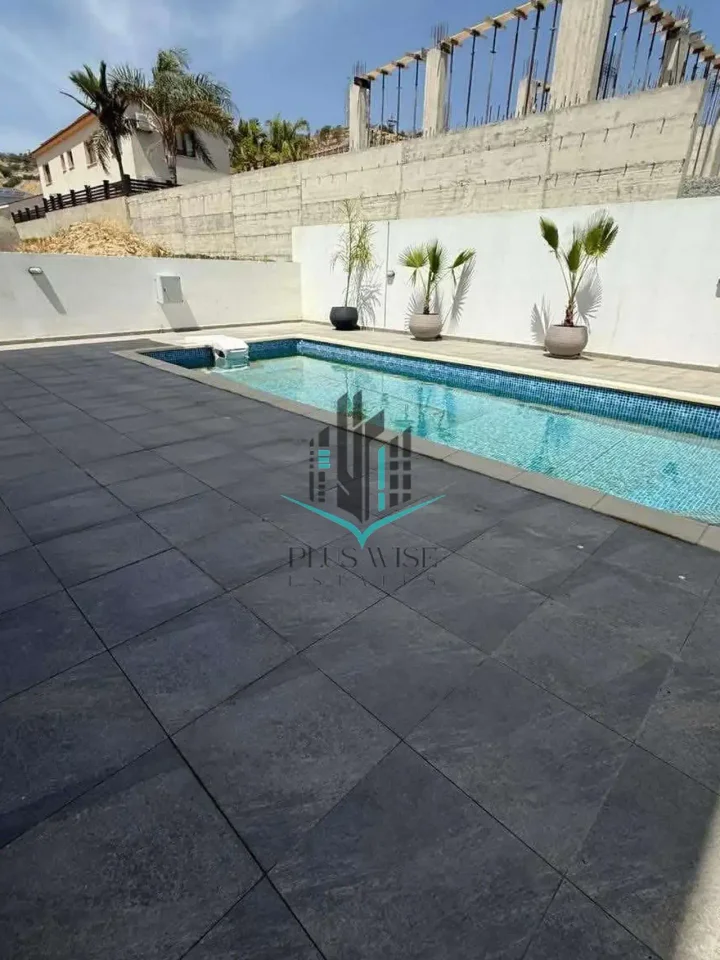 4-bedroom villa for rent 230 m² in Larnaca, Oroklini