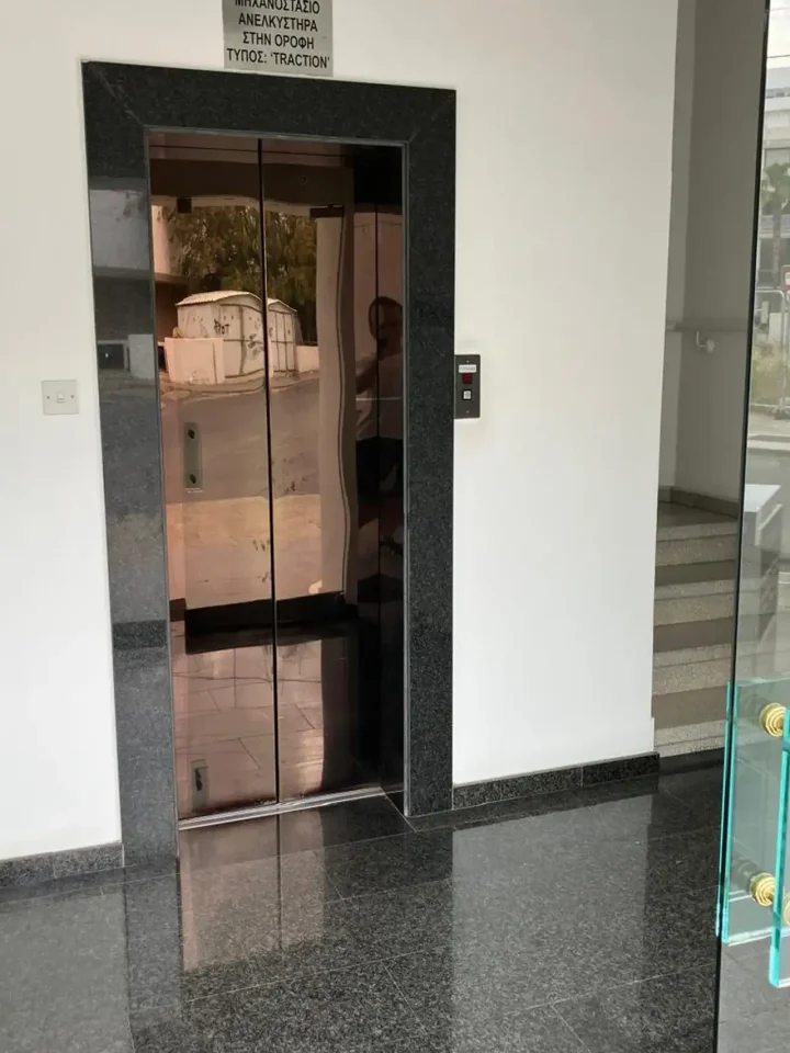 Office 120 m² for rent in Limassol, Limassol - Petrou Kai Pavlou