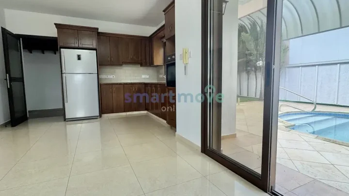 Villa for rent 180 m² in Limassol, Parekklisia