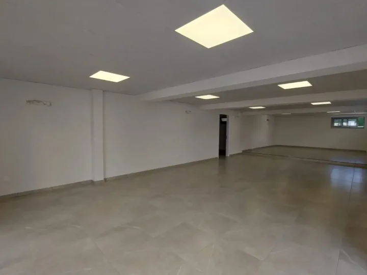 Commercial properties 120 m² for rent in Nicosia, Agioi Omologites