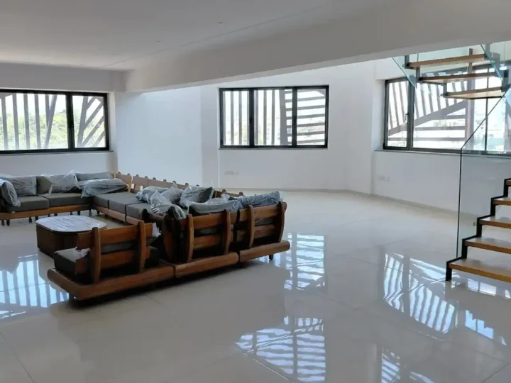 Penthouse for rent 230 m² in Paphos, Paphos - Agios Theodoros