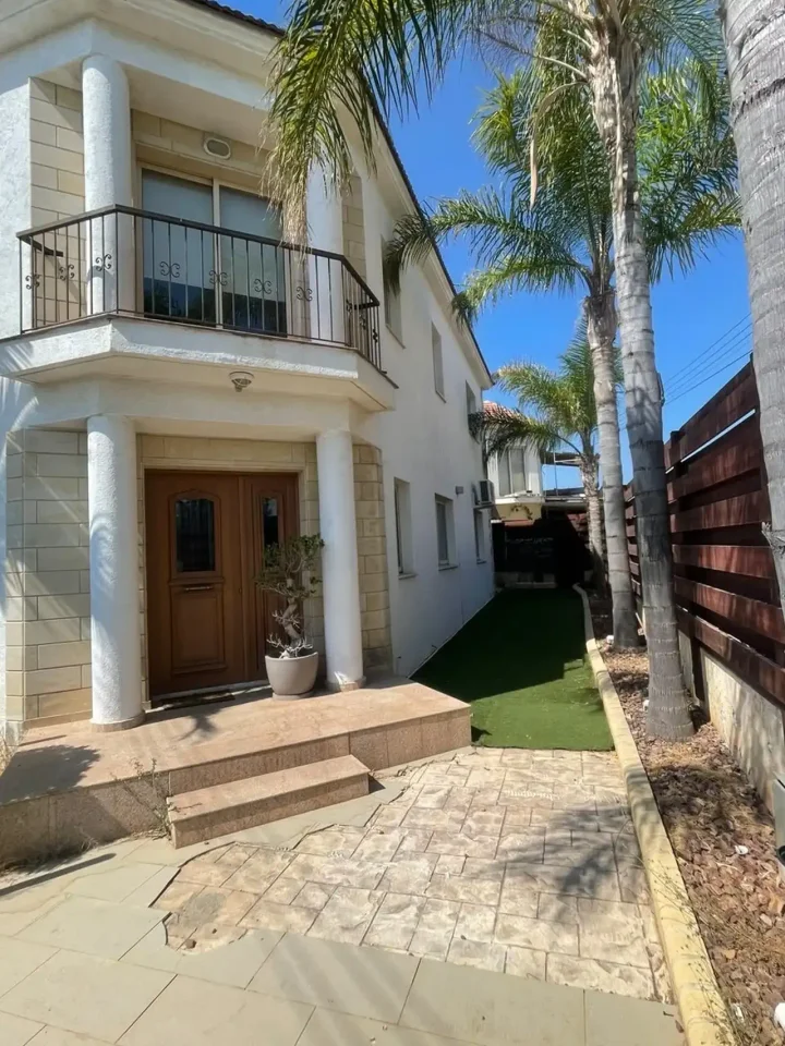 Detached house for rent 160 m² in Limassol, Ypsonas