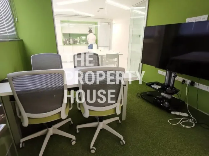 Office 400 m² for rent in Limassol, Historical Center