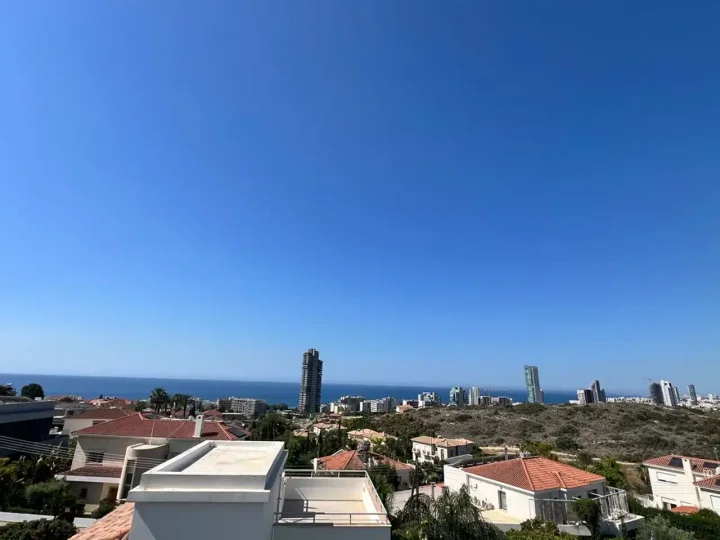 Detached house for rent 190 m² in Limassol, Agios Tychon
