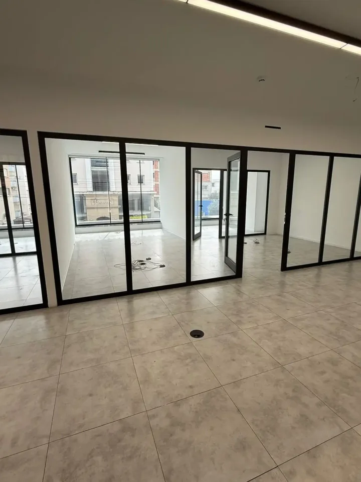 Office 500 m² for rent in Limassol, Limassol - Agios Nicolaos