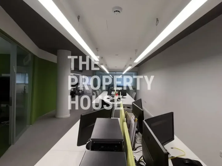 Office 400 m² for rent in Limassol, Historical Center
