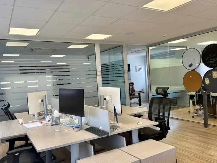Commercial properties 420 m² for rent in Limassol, Limassol - Agia Zoni