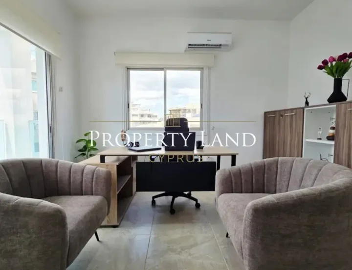Commercial properties 200 m² for rent in Larnaca, Larnaka - Sotiros