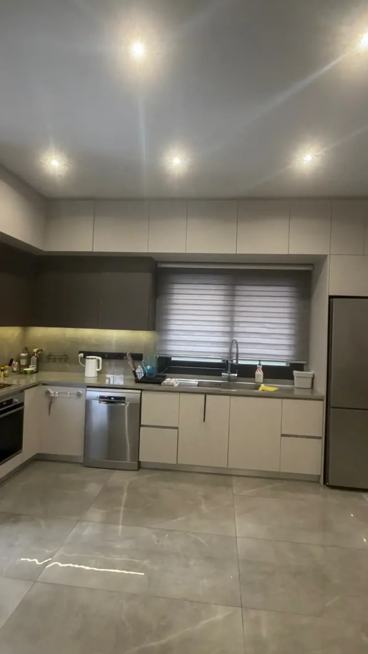 Detached house for rent 220 m² in Limassol, Limassol - Omonia