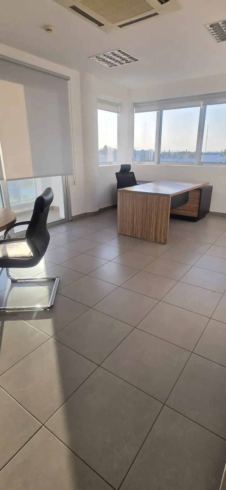 Office 120 m² for rent in Nicosia, Strovolos - Chryseleousa