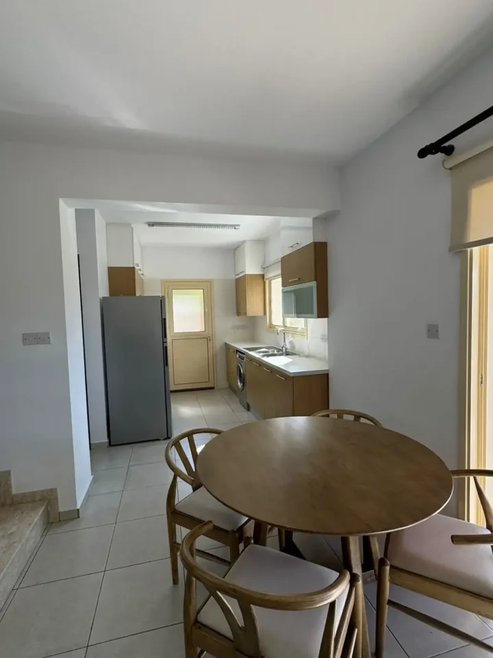 Detached house for rent 155 m² in Paphos, Mesogi