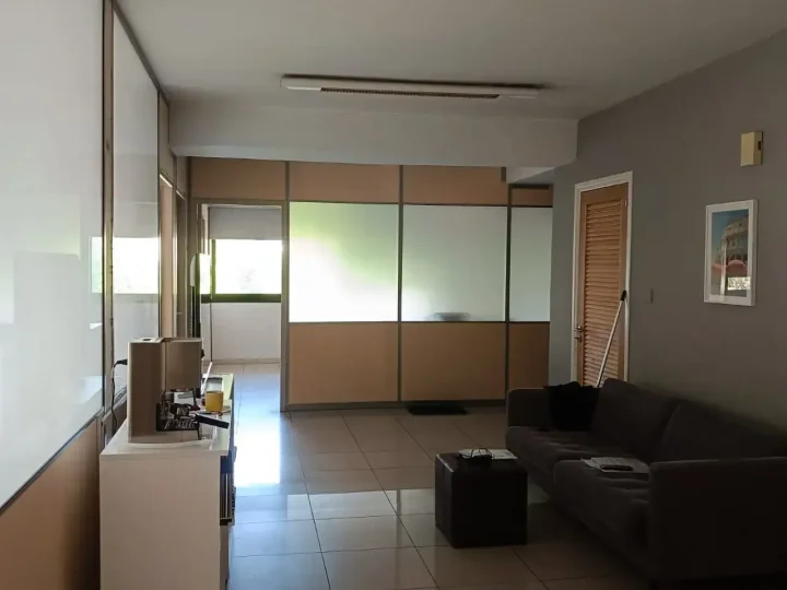Office 165 m² for rent in Nicosia, Agioi Omologites
