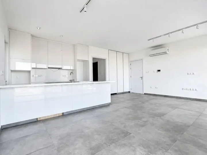 Apartments for rent 93 m² in Limassol, Limassol - Tsirion